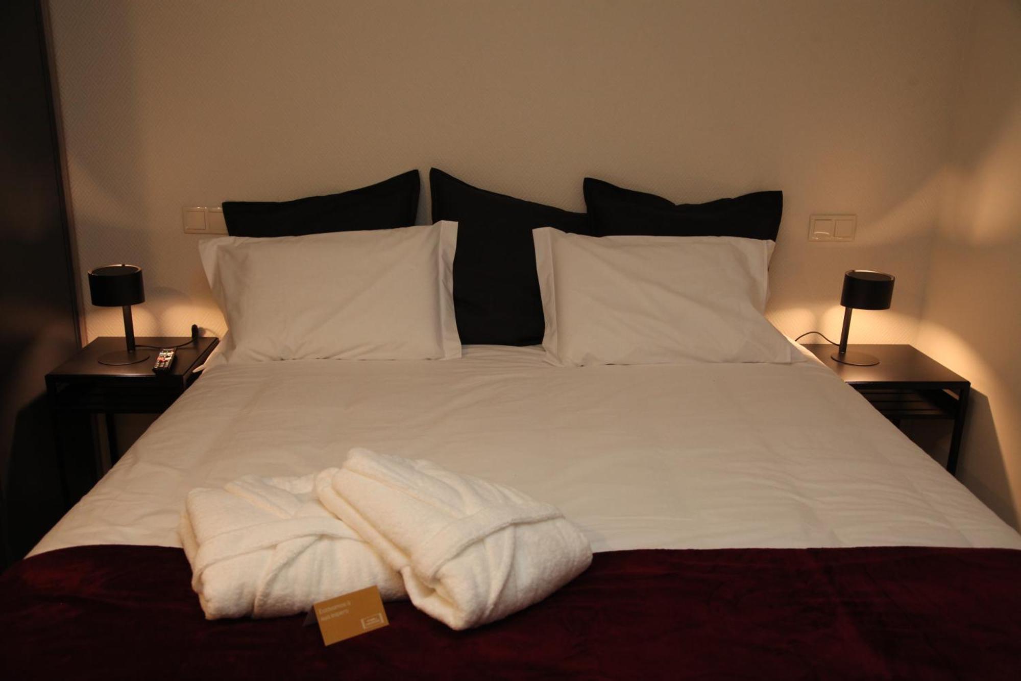 Novabila Guesthouse Vila Real Ngoại thất bức ảnh